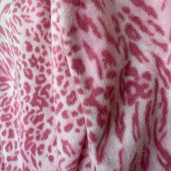 Sleepwear - Picture 4 of 4